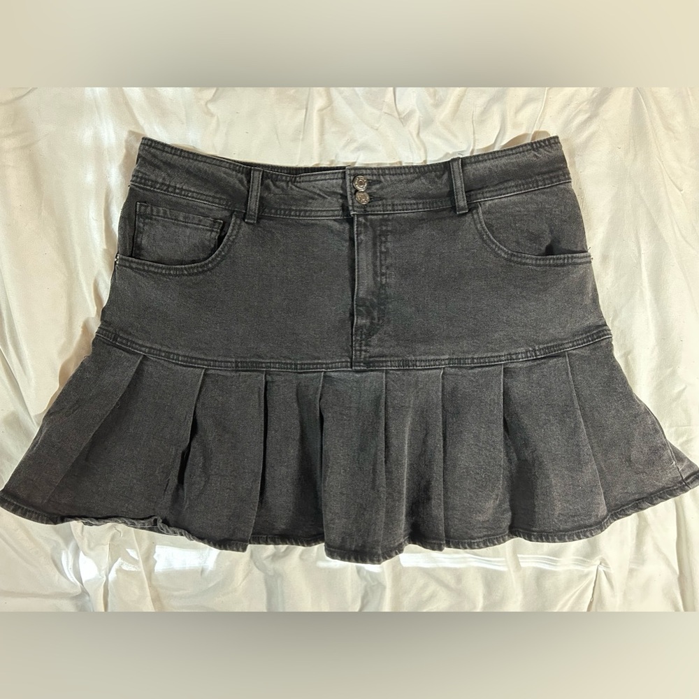 Pleaded Jean skirt size 18